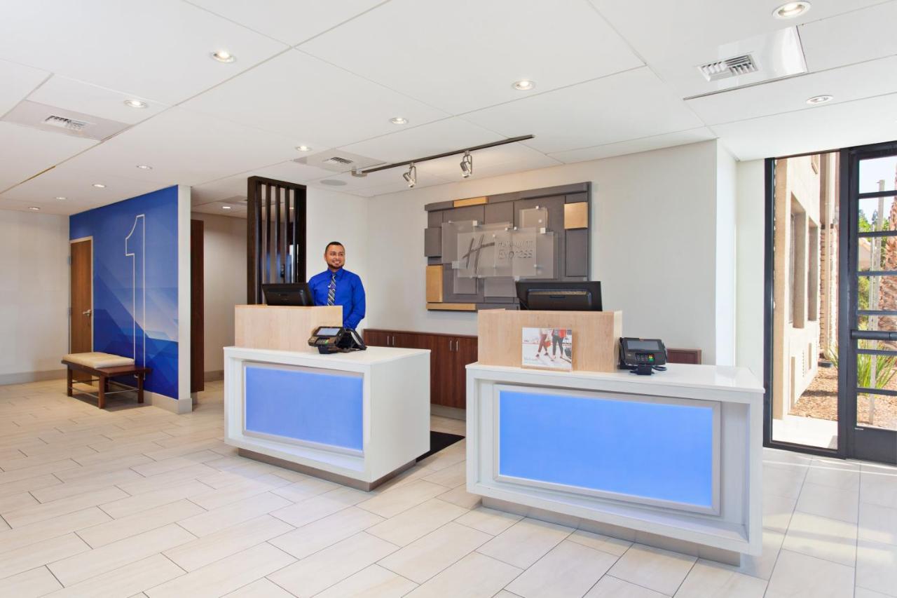 Holiday Inn Express Mira Mesa San Diego By Ihg Exterior photo